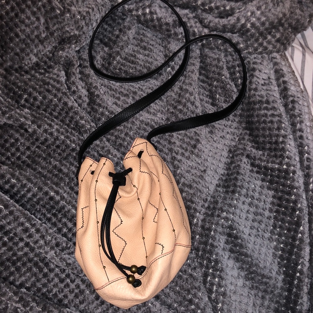 Light pink bucket bag
